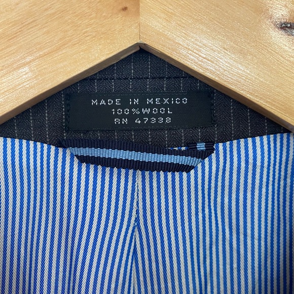 Tommy Hilfiger - Suit - 44R - Picture 8 of 9